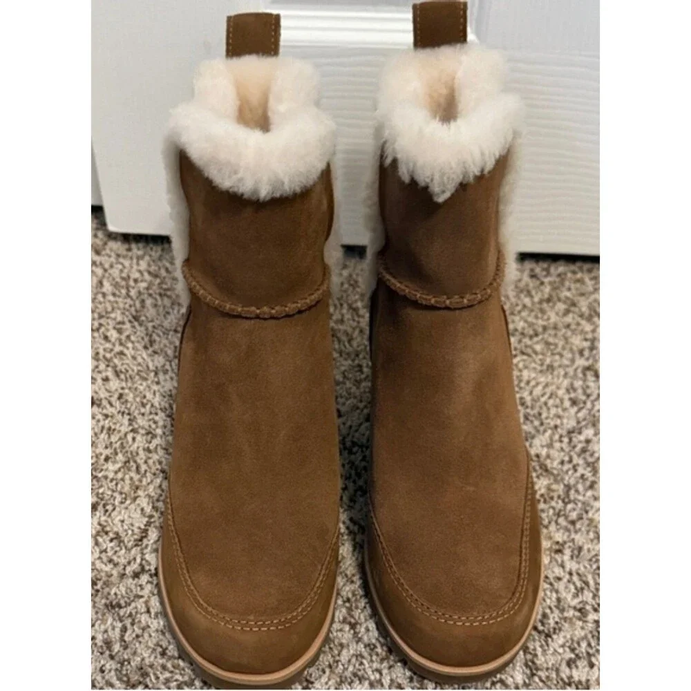 NEW Ugg Malvella tan wedge fur insulated Boots 6 FREE SHIPPING